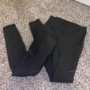 Lululemon leggings size 2, 28 inch.
